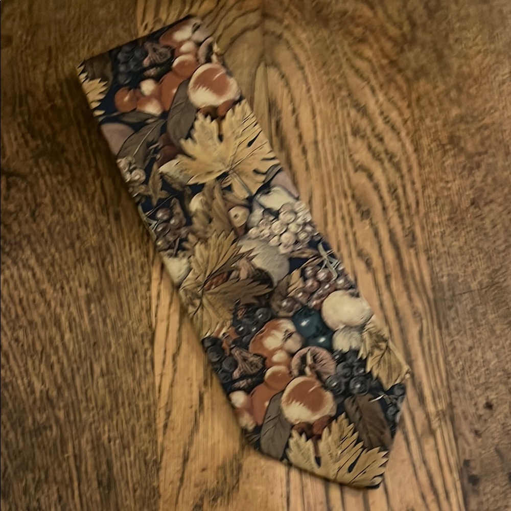 Bill Blass Brown and Tan Floral Tie